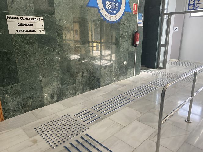 Entrada, de la piscina municipal (AYTO. HUÉTOR TÁJAR) 