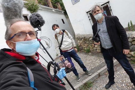 Medición del ruido por los investigadores de la UGR en el Mirador de San Nicolás de Granada en 2019 y durante el confinamiento de 2020 (UGR) Medición del ruido por los investigadores de la UGR en el Mirador de San Nicolás de Granada en 2019 y durante el confinamiento de 2020 (UGR)