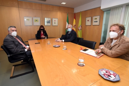 Manuel Montalvo durante una reunión en Diputación (DIPUTACIÓN) 