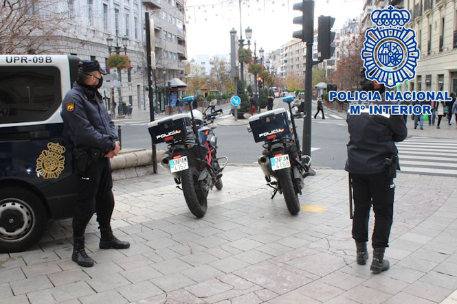 Agentes de la Policía Nacional (POLICÍA NACIONAL)