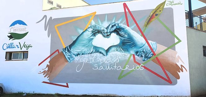 mural dedicado a los sanitarios en Cúllar Vega, obra del grafitero Badi Coloreando (AYTO. CÚLLAR VEGA) 