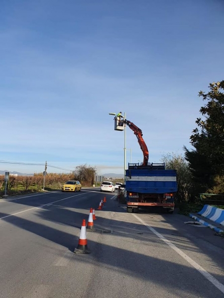 Imagen de la sustitución de las luminarias (AYTO. LA ZUBIA)