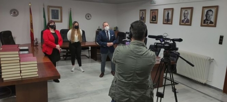 Grabación del vídeo realizado por el Ayuntamiento de Cúllar Vega con motivo del Día de Andalucía (AYTO. CÚLLAR VEGA)