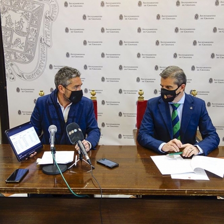 Los portavoces del equipo de gobierno local de Granada, Manuel Olivares y César Díaz, en imagen de archivo (AYUNTAMIENTO)