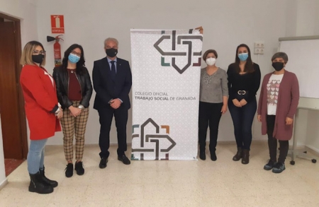Imagen de la visita a la Escuela de trabajadores sociales (AYTO. GRANADA) 