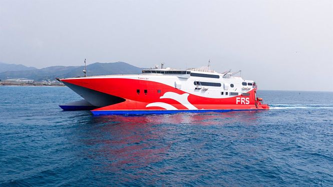 Embarcación Tarifa Jet (FRS) 