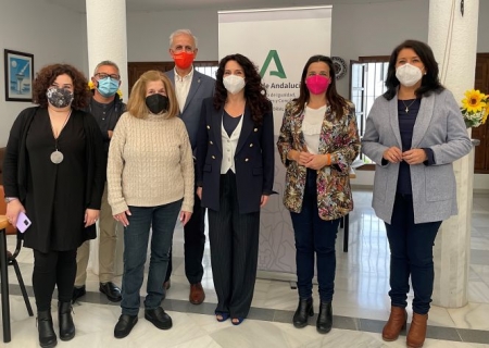 La Consejera de Igualdad, Rocío Ruiz ha visitado el CPA de Almuñécar (JUNTA)