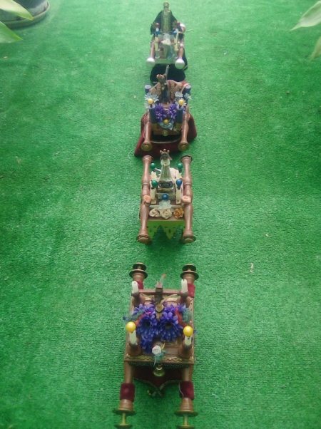 Pasos de Semana Santa hechos con material reciclado (AYTO. HUÉTOR TAJAR)