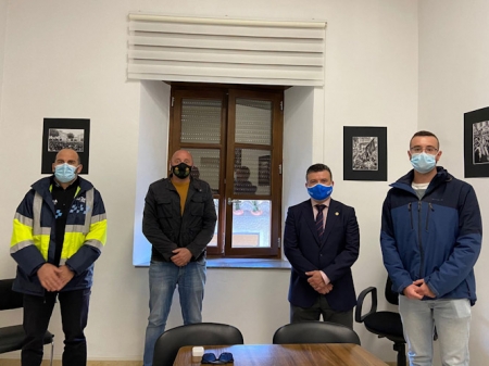 Imagen de la reunión con el Colegio de veterinarios (AYTO. BAZA)