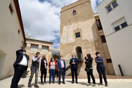 Imagen de la visita a la Torre de la Alquería (R. MARTÍNEZ/ DIPGRA)