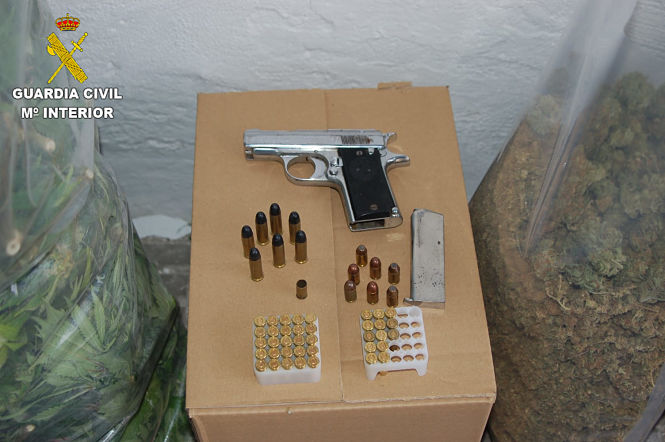 Imagen de la pistola incautada (GUARDIA CIVIL)
