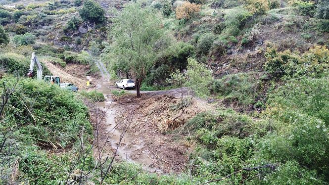 Limpieza de cauce del Rio Jete (AYTO. ALMUÑÉCAR)