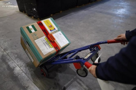 Las primeras dosis de la vacuna contra el coronavirus llegan al Almacén Central del SAS en Atarfe, en imagen de archivo (ÁLEX CÁMARA - EUROPA PRESS)