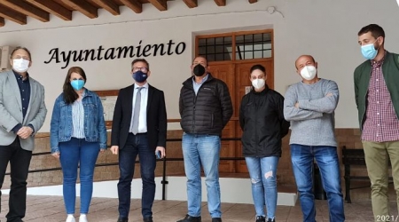 El Delegado de turismo ha visitado el Ayuntamiento de Gor (JUNTA)