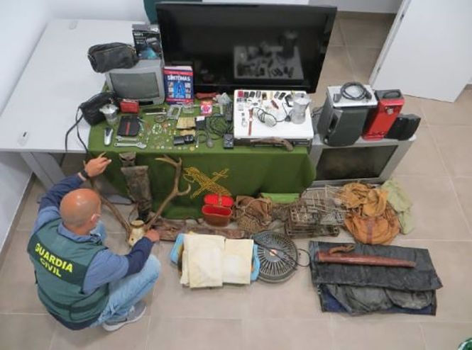 Efectos recuperados por la Guardia Civil (GUARDIA CIVIL) 