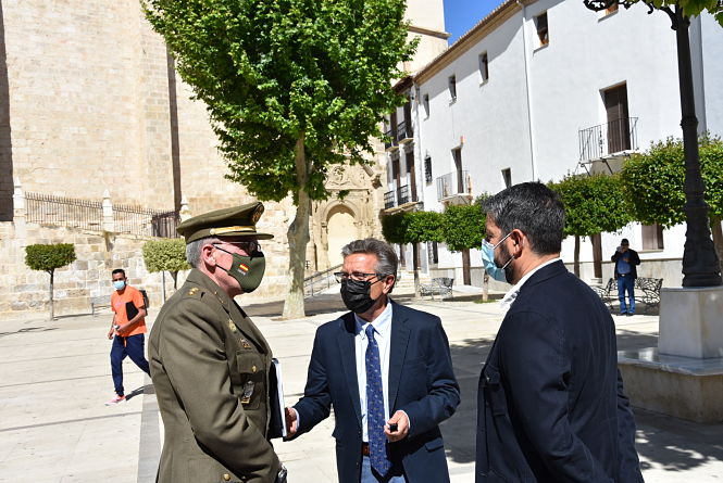 Imagen de la visita del Subdelegado de Defensa (AYTO. BAZA) 