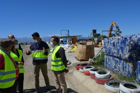 Imagen de la visita a la planta de abonos (JUNTA) Imagen de la visita a la planta de abonos (JUNTA)