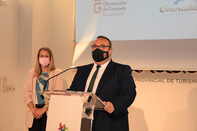 Presentación de Gualchos en Fitur (JM GIL / DIPGRA)