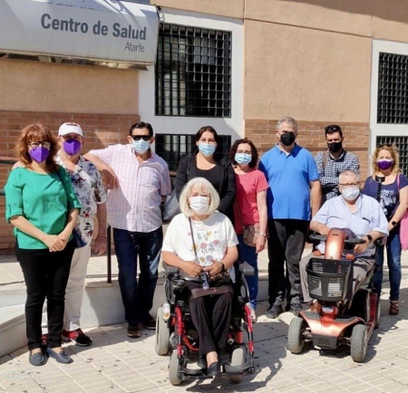 Imagen de la visita al Centro de Salud de Atarfe (PODEMOS)