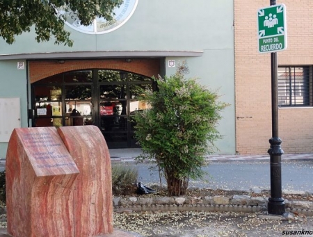 Imagen del monolito (AYTO. CÚLLAR VEGA) 