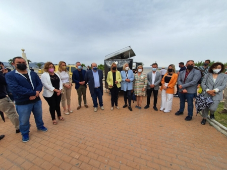 Concentración en la Playa del Poniente (AYTO. MOTRIL)