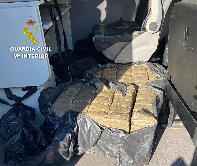 Imagen del hachís incautado (GUARDIA CIVIL) 