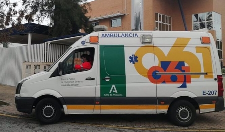 Una ambulancia de EPES (JUNTA DE ANDALUCÍA) 