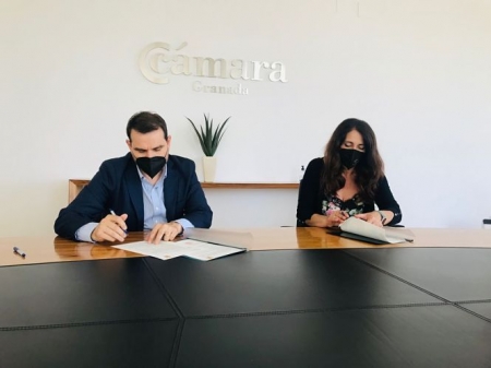Firma del convenio entre la Cámara de Comercio de Granada y el Ayuntamiento de Montefrío (AYTO. MONTEFRIO)