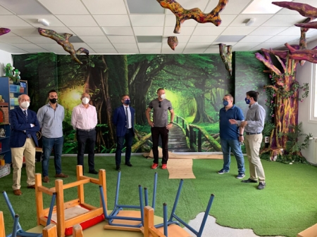 Imagen de la visita al colegio (JUNTA)