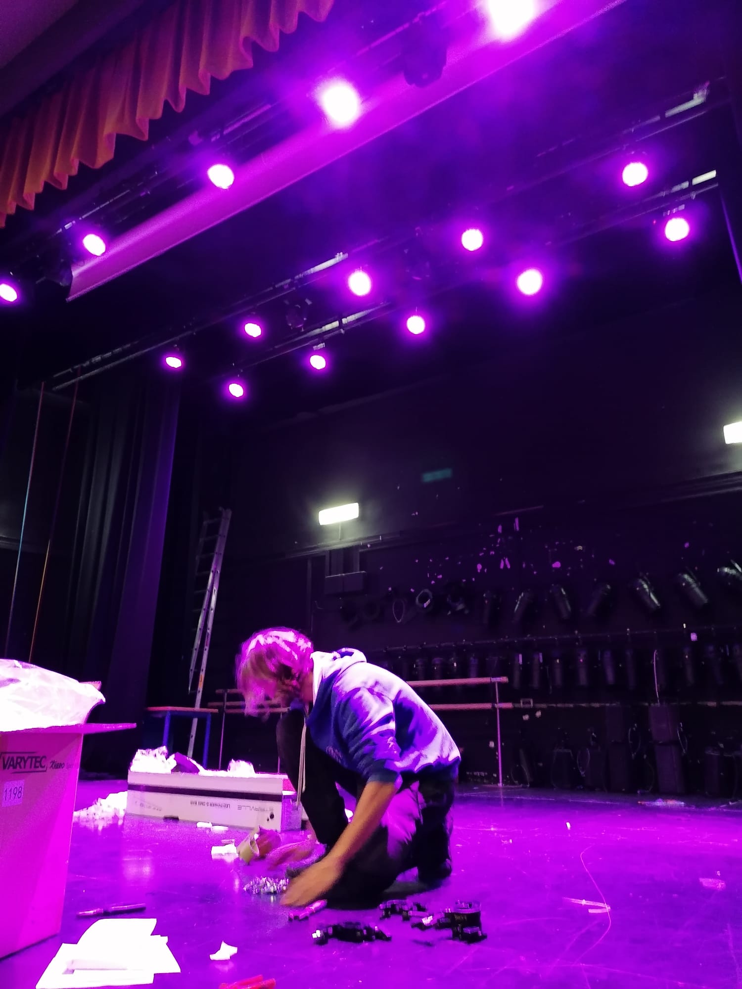 Mejoras realizadas en el teatro de la Casa de la Cultura de Cúllar Vega (AYTO. CÚLLAR VEGA) 