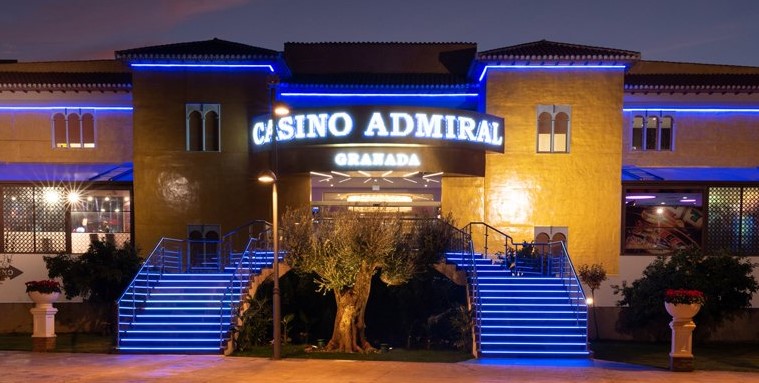 Entrada a las instalaciones del Casino Admiral de Granada 
