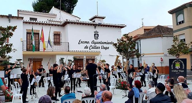 Banda de música `Felipe Moreno` en una actuación anterior (AYTO. CÚLLAR VEGA)