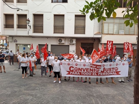 Concentración ante el Ayuntamiento de Huétor Tájar (UGT)