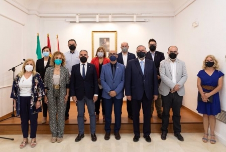 Elías Bendodo visita el Ayuntamiento de Albolote (JUNTA)