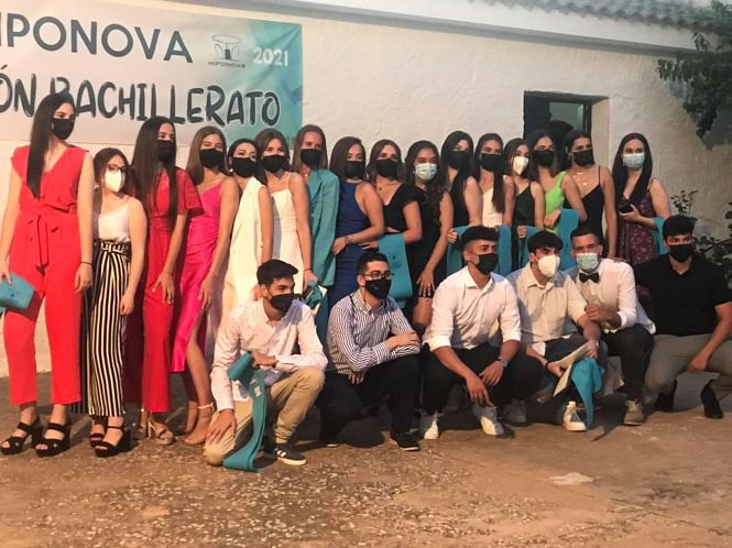 Homenaje a los estudiantes del IES Hiponova organizado por el Ayuntamiento de Montefrío (AYTO. MONTEFRIO)