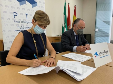 Imagen de la firma del convenio (FUNDACIÓN PTS) 