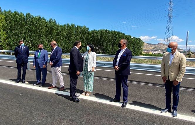 El ministro de Transportes, Movilidad y Agenda Urbana (Mitma) , José Luis Ábalos, durante la puesta en servicio del tramo Pinos Puente-Atarfe de la autovía GR-43 (DELEGACIÓN DEL GOBIERNO EN ANDALUCÍA) 