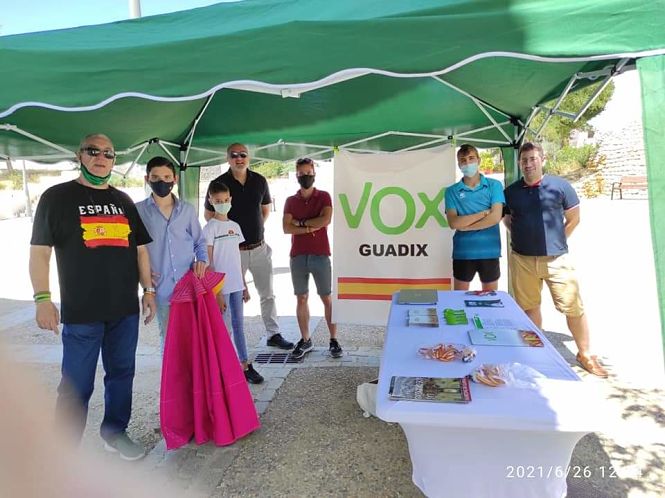 ;iembros de VOX Guadix (VOX GUADIX)