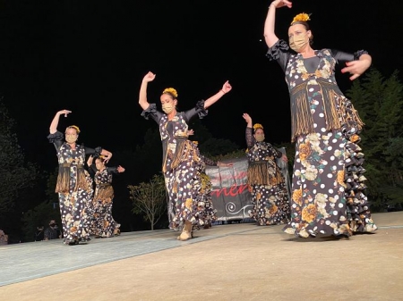 actuación de la Escuela de Baile de Silvia Lozano en Huétor Tájar (AYTO. HUÉTOR TÁJAR) 