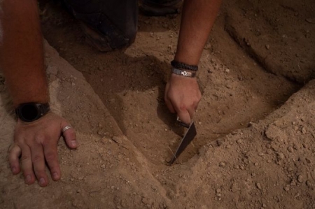 Exhumación de lso restos (ARQUEOANTRO)