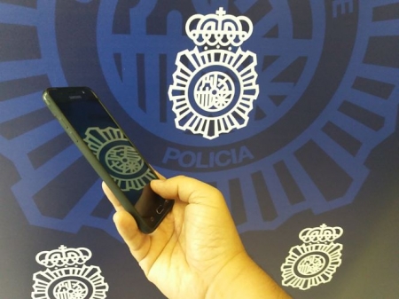 Imagen de recurso de un teléfono móvil (POLICÍA NACIONAL) 