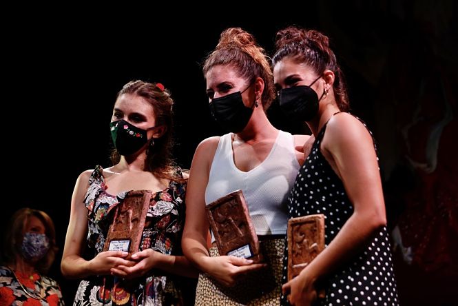 De izquierda a derecha las premiadas: Milena Tejada, Paola Almodóvar y Nerea Pinilla. Fotografía: Esther Lobato (FUNDACIÓN CRISTINA HEEREN)