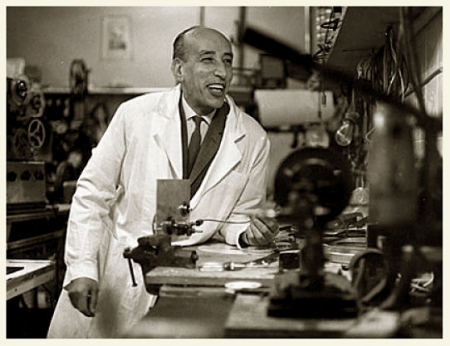 Val de Omar en su estudio (EAG)