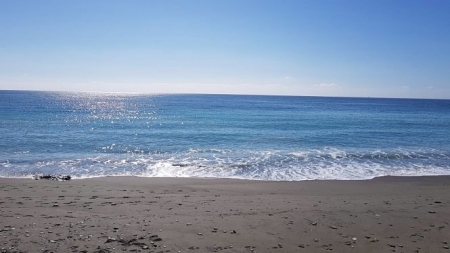 Una playa en una imagen de archivo (ASOCIACION CHIRINGUITOS) 
