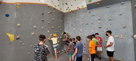 Excursión al rocódromo de los jóvenes de Monachil (AYTO. MONACHIL)