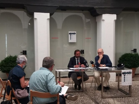 Presentación de `Poesía en el Jardín` (JUNTA)