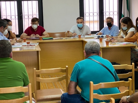Imagen de la reunión (AYTO. BAZA) 