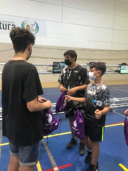 Participantes en la GOOD Gamers Cup (AYTO. OTURA)