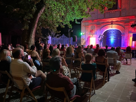 Poesía en el Laurel (AYTO LA ZUBIA) 