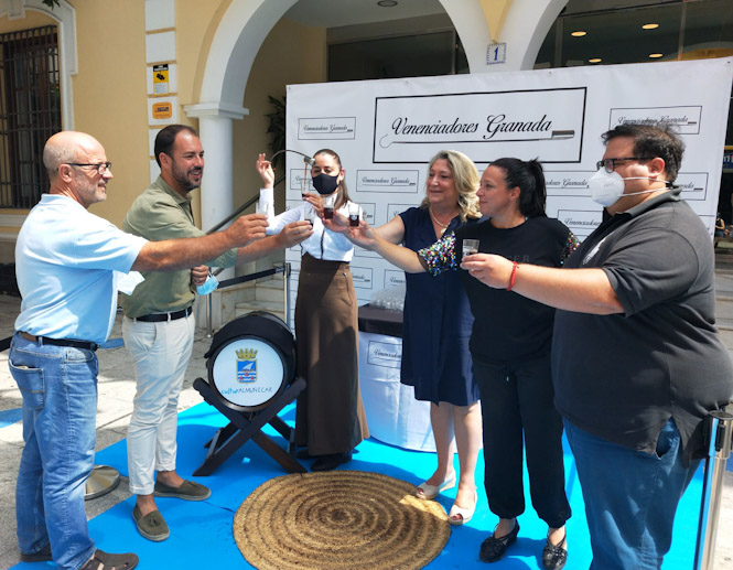Brindis por las fiestas de Almuñécar (AYTO. ALMUÑECAR) 